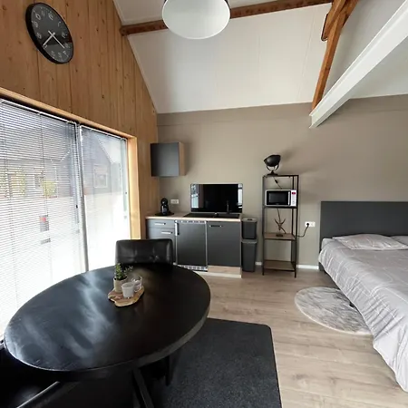 Kimz Bed & Breakfast-3